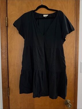 Universal Thread Black V-Neck Tiered Mini Dress